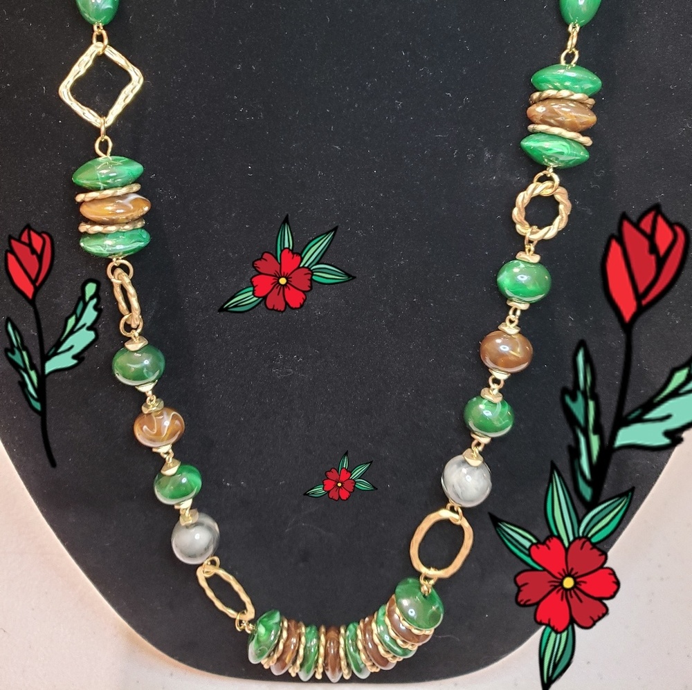 Gold Tone Necklace